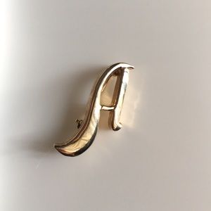 “A” pendant/brooch/pin